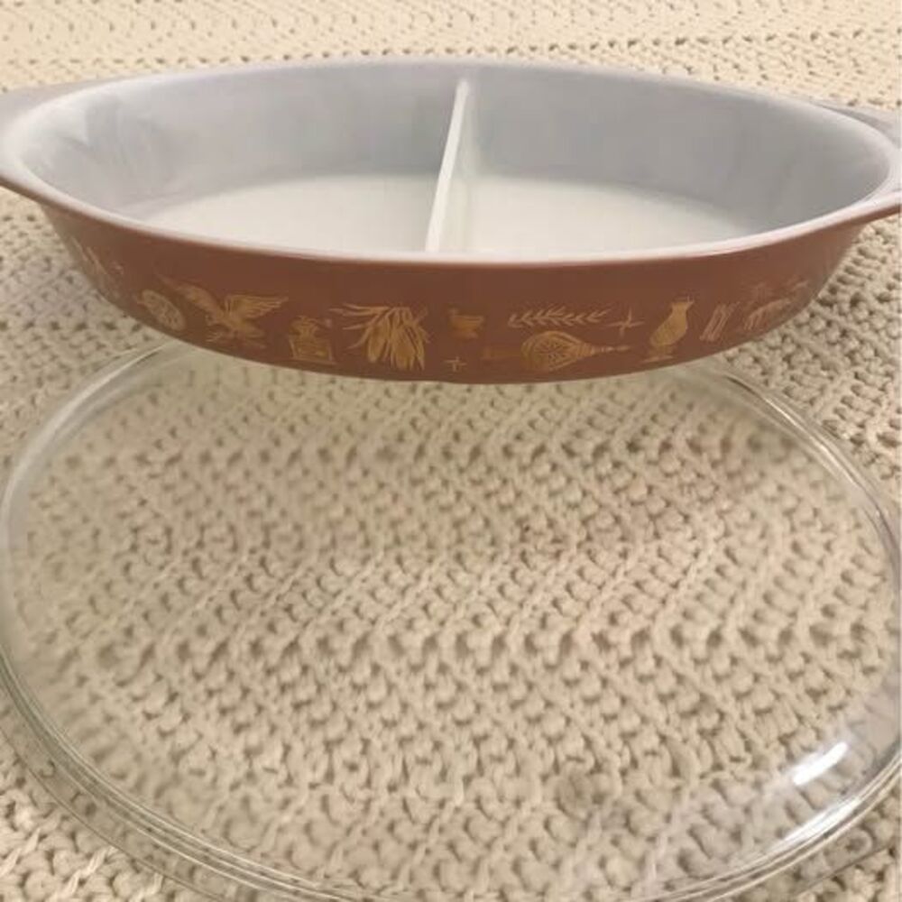 VTG Early American divided casserole dish with lid